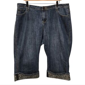 Mwah Jeans Cotton Blend Denim Leopard Accent Capris Size 18.